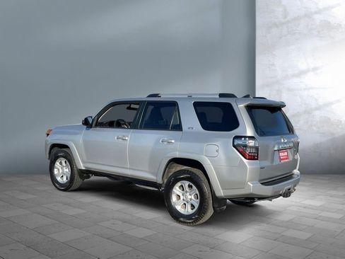 Used 2019 Toyota 4Runner SR5 image 3
