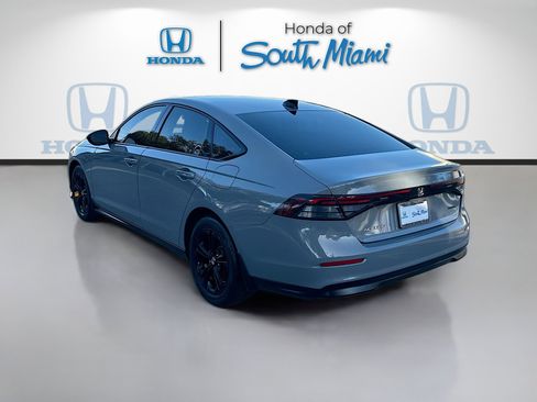 Certified 2025 Honda Accord SE image 5