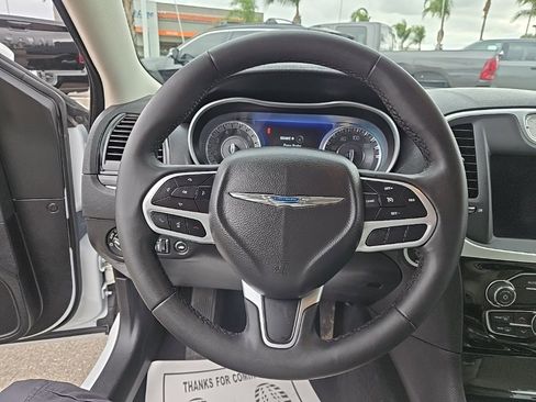 Certified 2023 Chrysler 300 Touring image 13