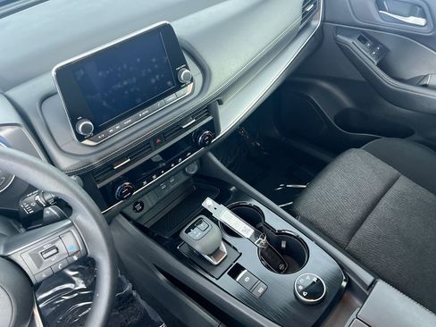 Used 2024 Nissan Rogue SV AWD/4WD image 23