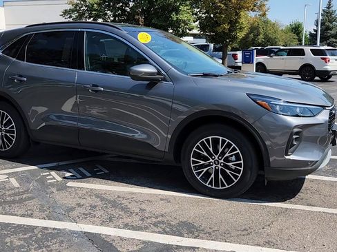 New 2024 Ford Escape SE w/ PHEV Premium Package image 10