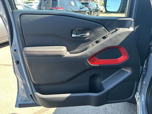 New 2025 Nissan Frontier PRO-4X image 13