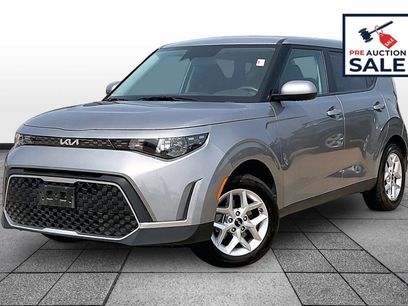 Used 2025 Kia Soul LX w/ LX Technology Package