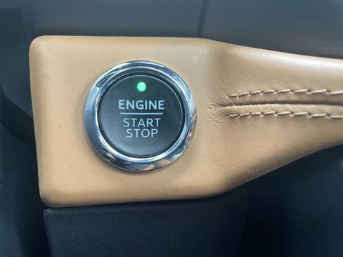 Used 2023 Ford Expedition Max Platinum image 17