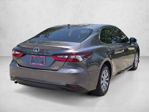 Used 2024 Toyota Camry LE FWD image 5