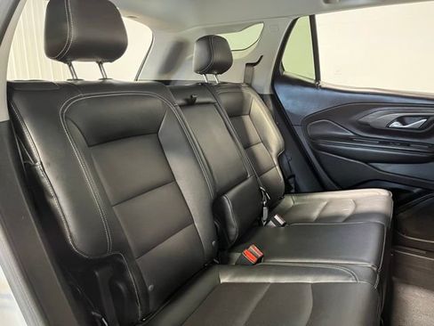 Used 2024 GMC Terrain SLT FWD image 13
