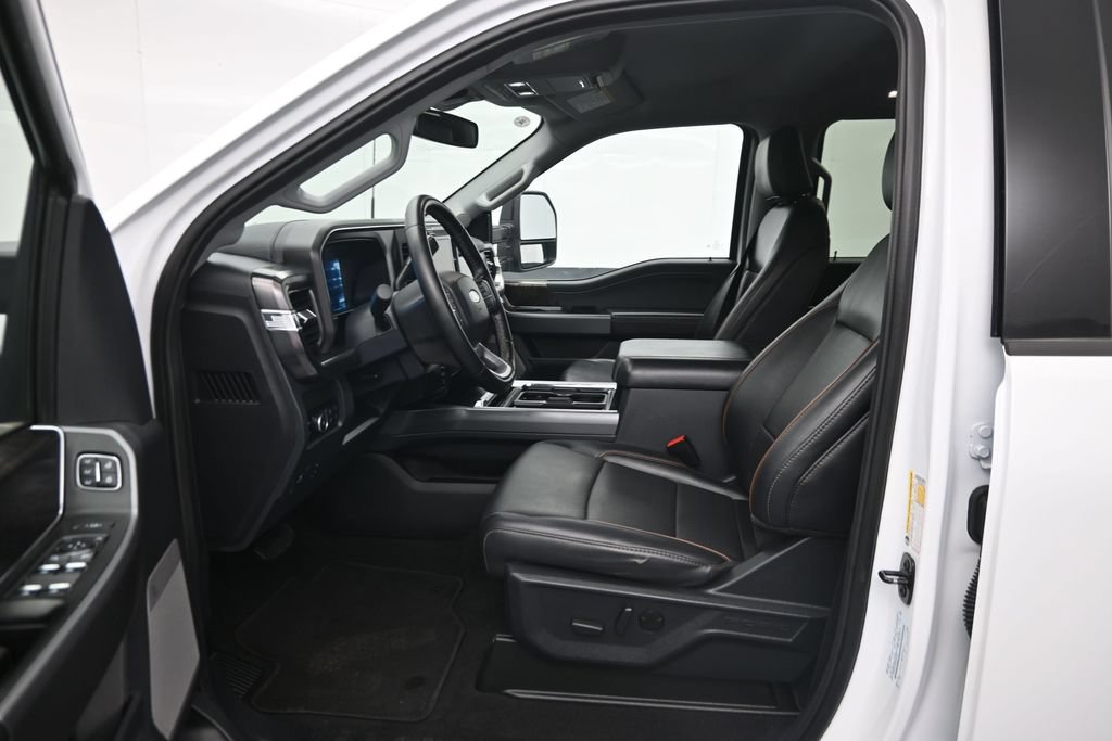 Used 2025 Ford F350 Lariat AWD/4WD image 21
