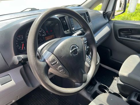 Used 2021 Nissan NV200 S w/ Back Door Glass Package image 10