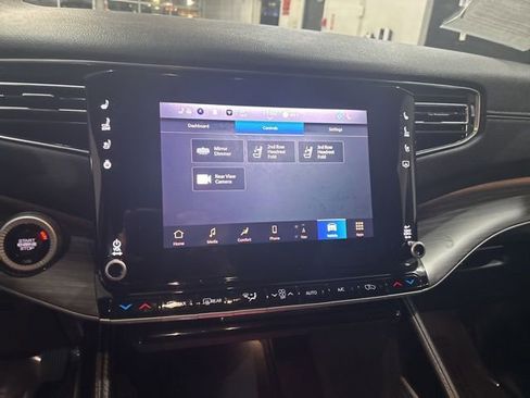 Used 2024 Jeep Wagoneer L Series II w/ Flexible Seating Group image 35