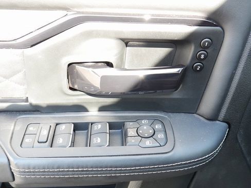 Used 2025 RAM 2500 Limited image 12