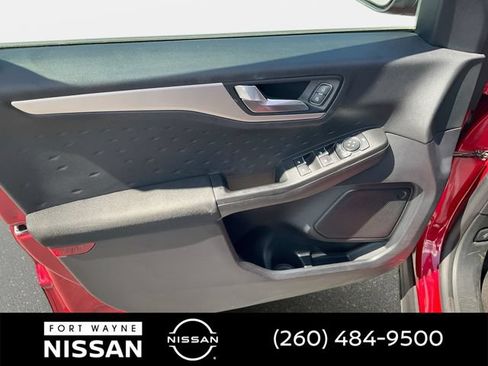Used 2020 Ford Escape SE AWD/4WD image 29
