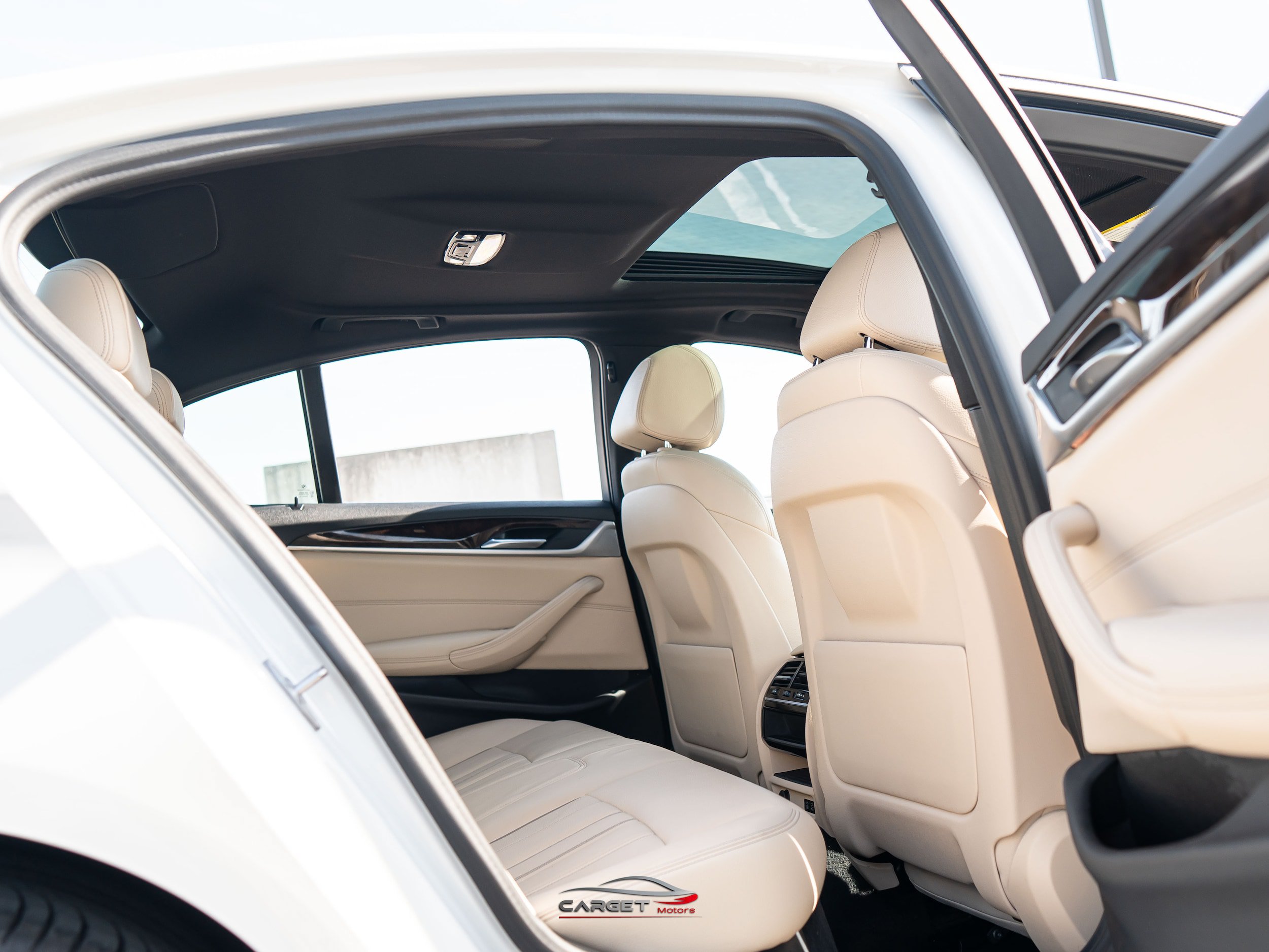 Used 2020 BMW 540i w/ Premium Package RWD image 19