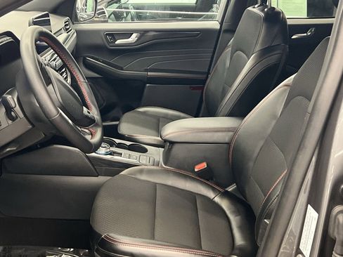 Used 2025 Ford Escape ST-Line image 10
