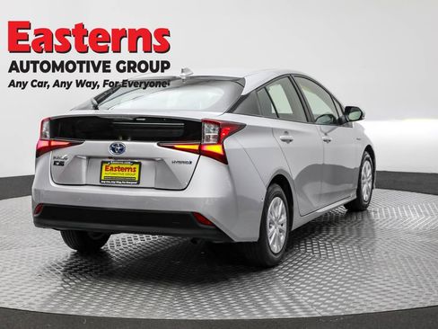 Used 2022 Toyota Prius LE image 5