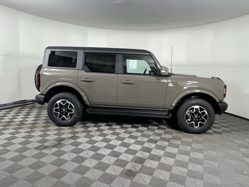 New 2025 Ford Bronco Outer Banks image 6