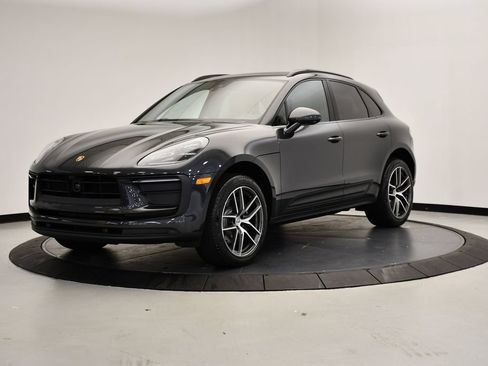 Certified 2026 Porsche Macan AWD/4WD image 1