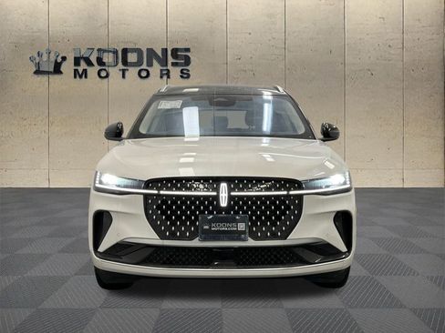 New 2026 Lincoln Nautilus Reserve image 3