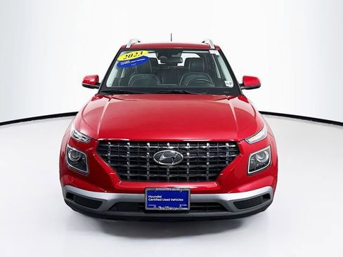 Certified 2023 Hyundai Venue Limited w/ Cargo Package image 2