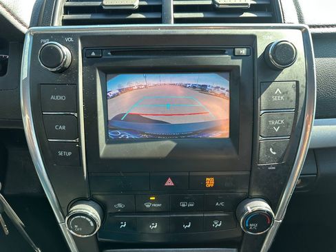 Used 2015 Toyota Camry SE image 15