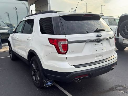 Used 2018 Ford Explorer XLT w/ Equipment Group 202A AWD/4WD image 7