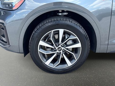 Used 2024 Audi Q5 2.0T Premium w/ Summer of Audi Package AWD/4WD image 12