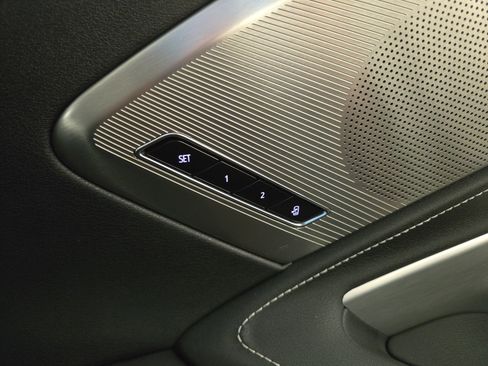 Used 2023 Chevrolet Corvette Stingray Preferred Cpe w/ 2LT image 31