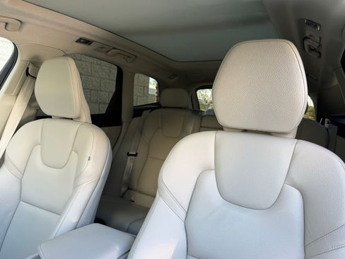 Used 2021 Volvo XC60 T8 Inscription Expression w/ Advanced Package image 23