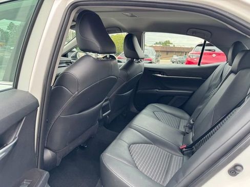 Used 2024 Toyota Camry SE image 10