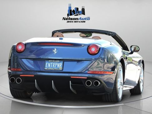 Used 2017 Ferrari California T image 4