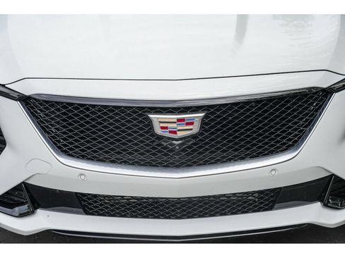 Used 2025 Cadillac CT5 Sport RWD image 7