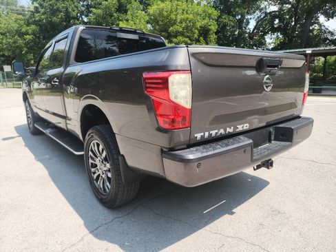 Used 2016 Nissan Titan SL RWD image 5