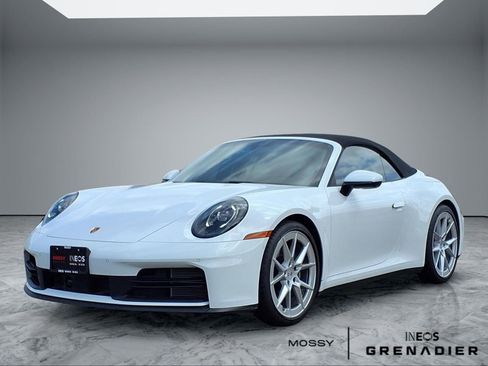 Used 2025 Porsche 911 Carrera image 5