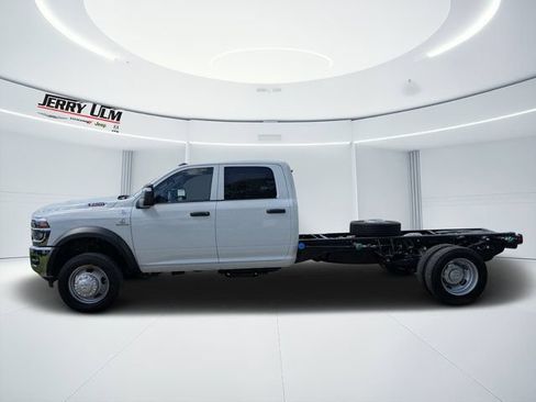 New 2026 RAM 5500 Tradesman w/ Chrome Appearance Group AWD/4WD image 6