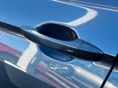 Used 2018 Volkswagen Tiguan SE image 18