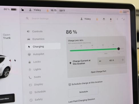 Used 2021 Tesla Model Y Long Range image 34