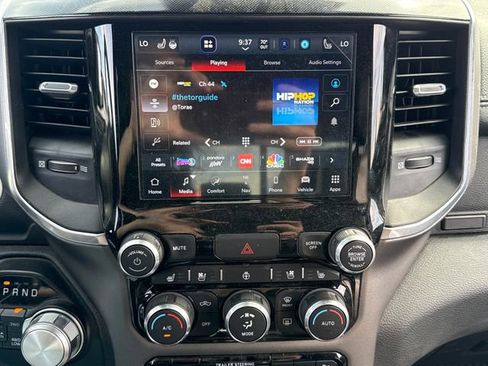 Used 2022 RAM 1500 Laramie AWD/4WD image 29