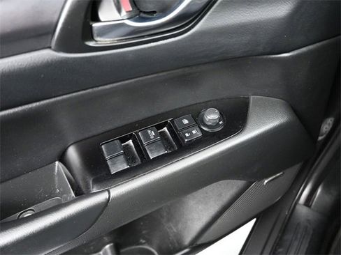 Used 2017 MAZDA CX-5 Touring w/ Preferred Equipment Package image 19