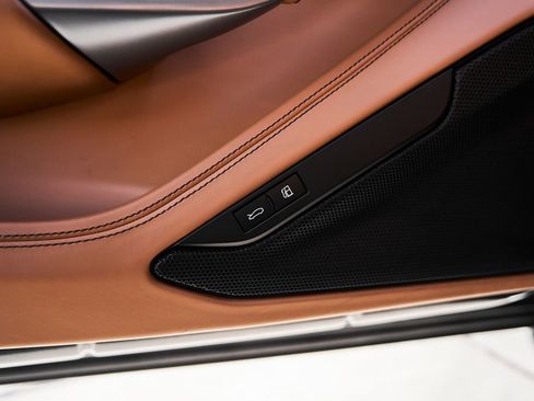 Used 2020 Ferrari F8 Tributo image 41