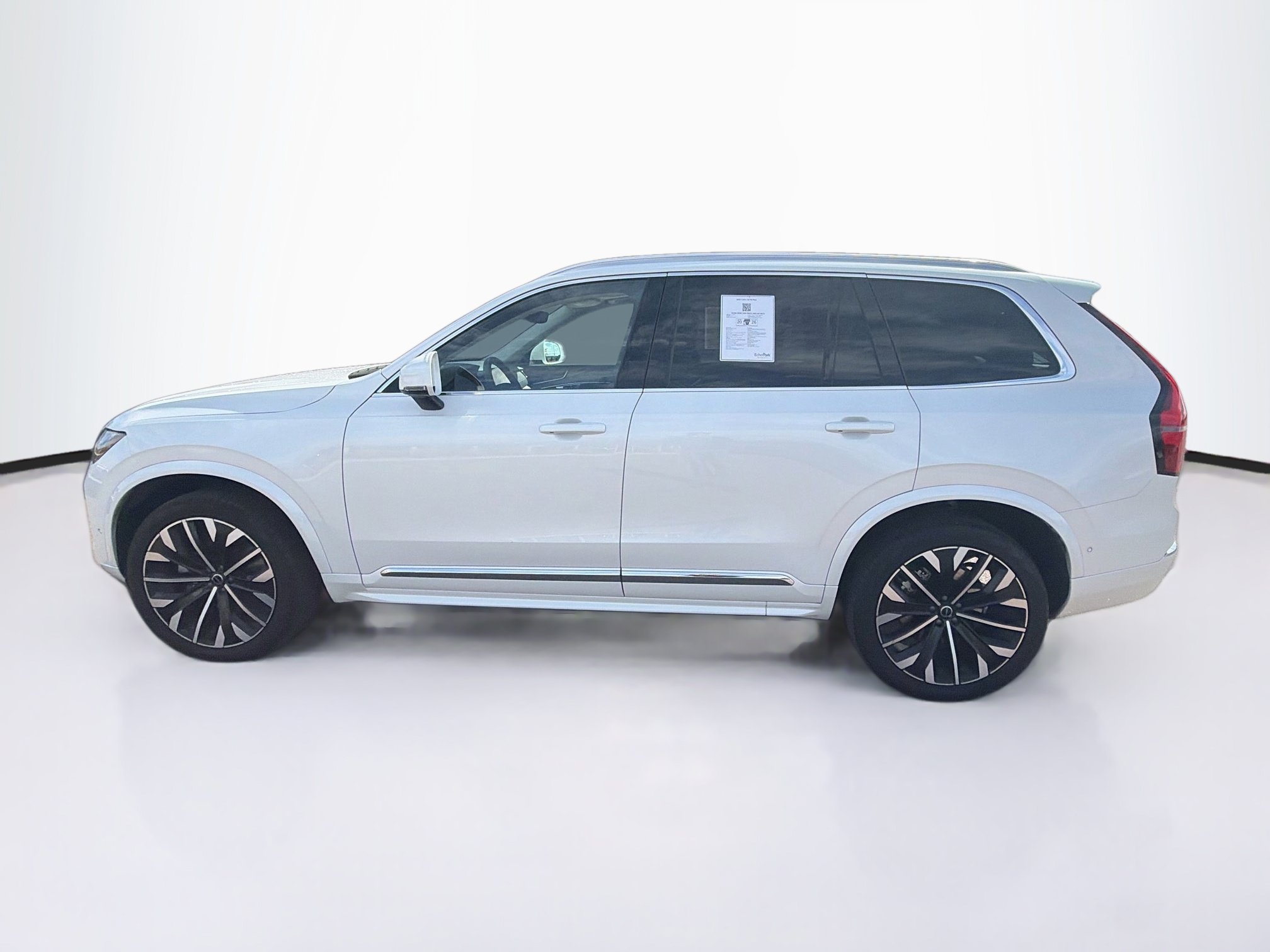 Used 2025 Volvo XC90 B6 Plus AWD/4WD image 4