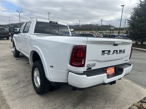 New 2026 RAM 3500 Longhorn image 9