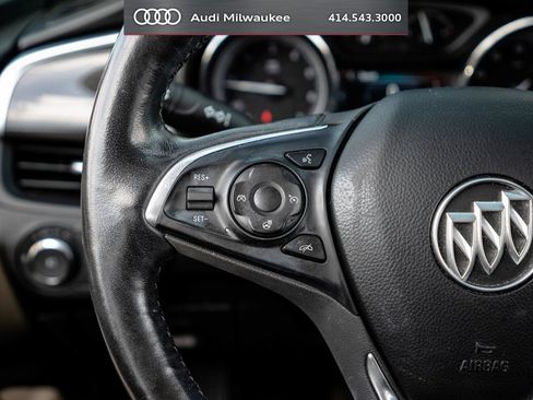 Used 2020 Buick Envision Essence FWD image 17