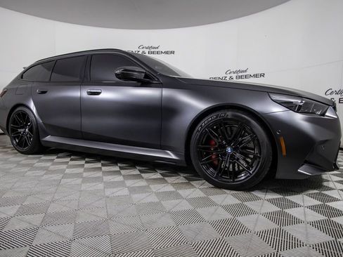 Used 2025 BMW M5 Touring image 3