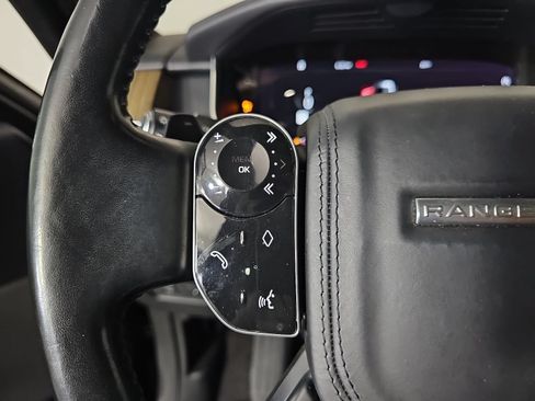 Used 2018 Land Rover Range Rover HSE AWD/4WD image 16