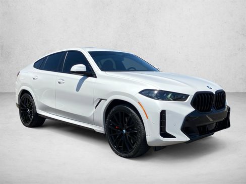 Used 2024 BMW X6 xDrive40i w/ Premium Package AWD/4WD image 3