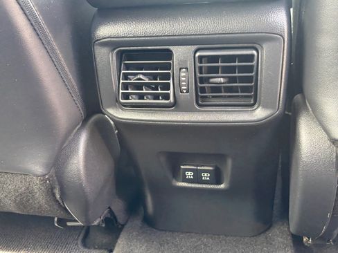 Used 2020 Toyota RAV4 Limited AWD/4WD image 31