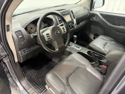 Used 2020 Nissan Frontier PRO-4X w/ Pro-4x Utility Package image 18