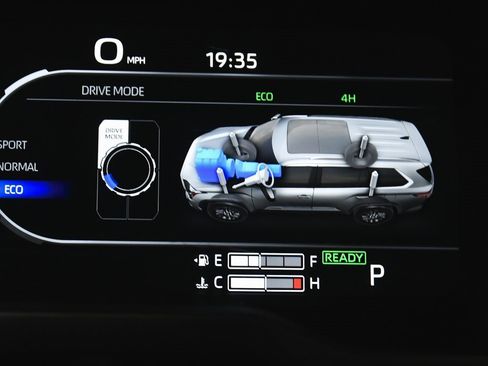 Used 2024 Toyota Sequoia Platinum image 38