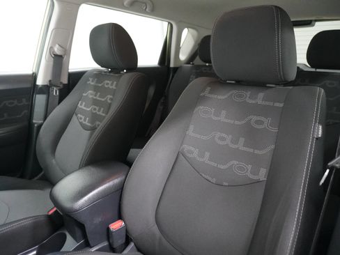Used 2013 Kia Soul + image 9