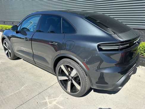 Used 2026 Porsche Macan 4 Electric AWD/4WD image 3