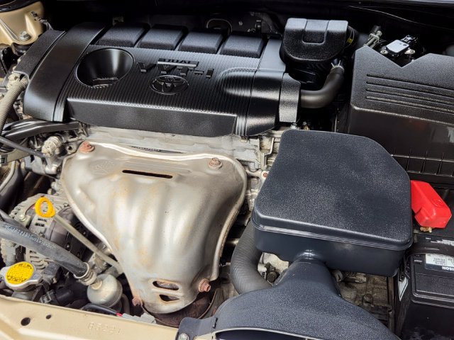 Used 2011 Toyota Camry LE w/ LE Extra-Value Pkg FWD image 10